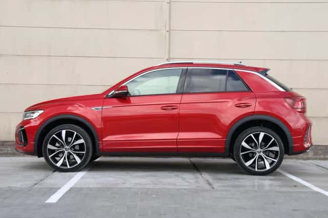 Volkswagen T-Roc (2024) thumbnail 11