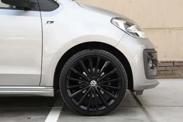 Volkswagen Up! (2022) thumbnail 15