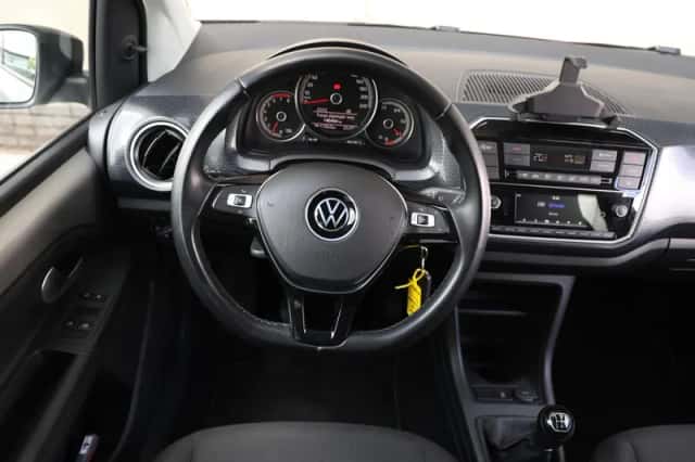 Volkswagen Up! (2022) thumbnail 19