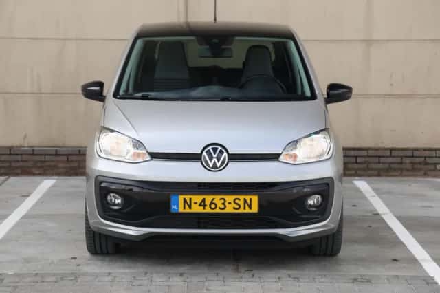 Volkswagen Up! (2022) thumbnail 4