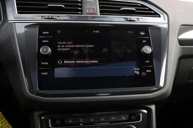Volkswagen Tiguan (2018) thumbnail 31