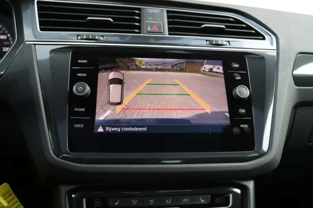 Volkswagen Tiguan (2018) thumbnail 35