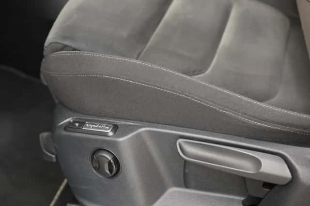 Volkswagen Tiguan (2018) thumbnail 40