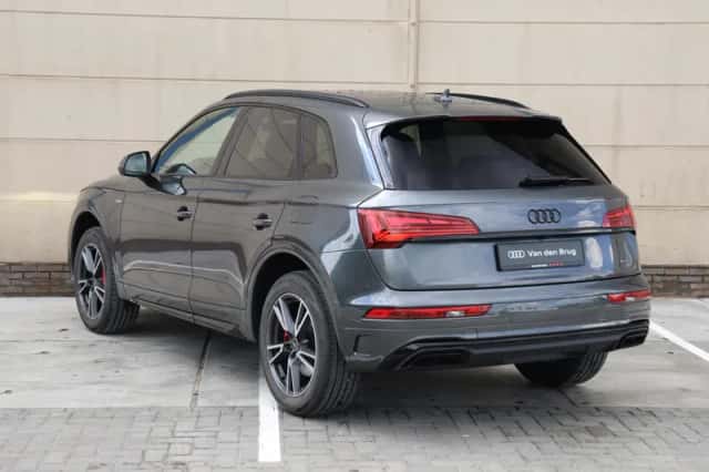 Audi Q5 (2023) thumbnail 12