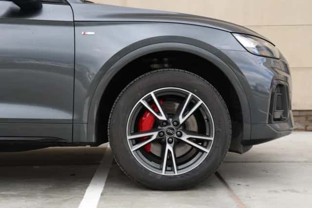 Audi Q5 (2023) thumbnail 15