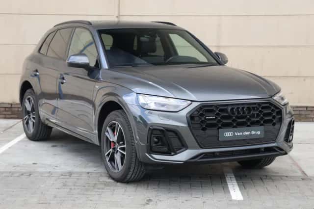 Audi Q5 (2023) thumbnail 3
