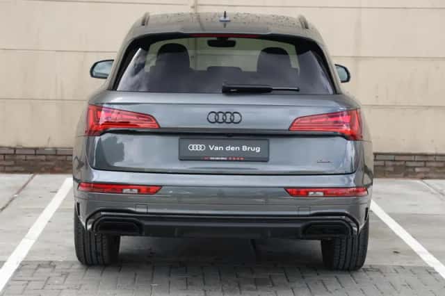 Audi Q5 (2023) thumbnail 6