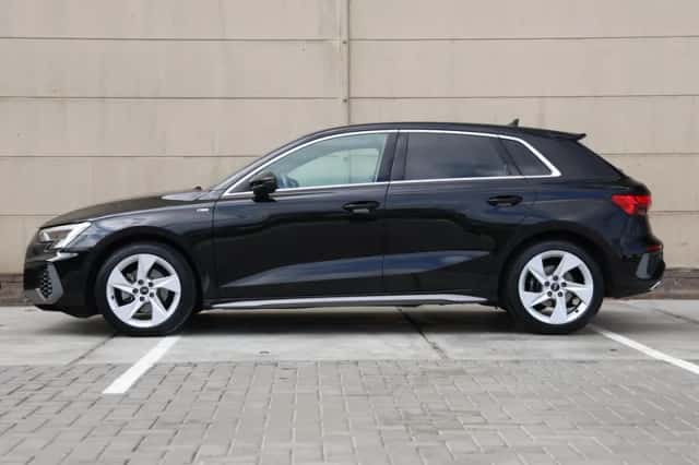 Audi A3 (2023) thumbnail 11
