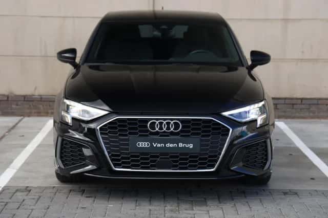 Audi A3 (2023) thumbnail 4