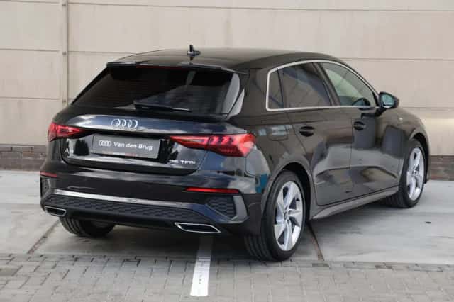 Audi A3 (2023) thumbnail 5
