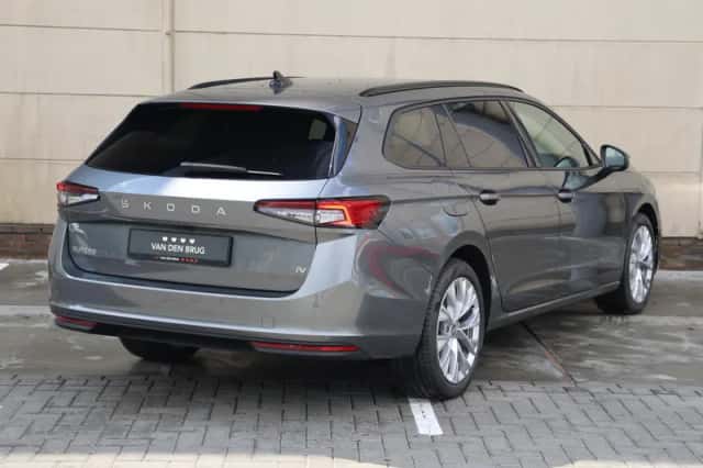 Škoda Superb (2025) thumbnail 5
