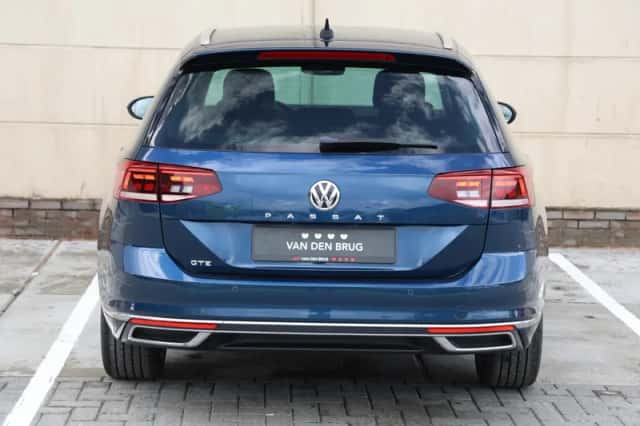 Volkswagen Passat (2020) thumbnail 6