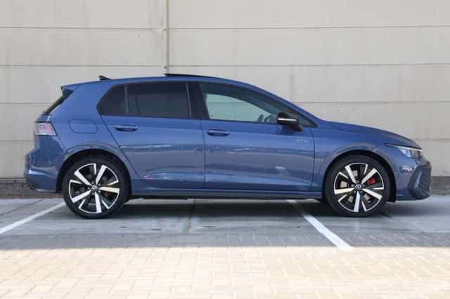 Volkswagen Golf (2025) thumbnail 2
