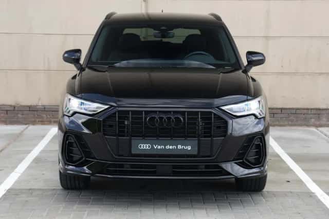 Audi Q3 (2023) thumbnail 4