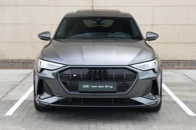 Audi e-tron (2021) thumbnail 4
