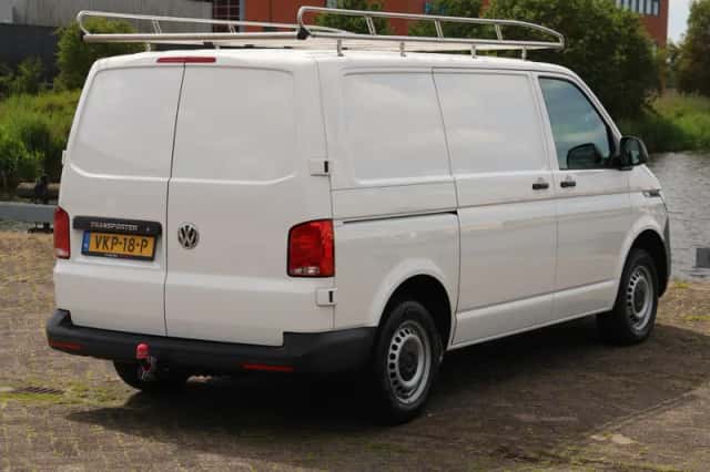 Volkswagen Transporter (2021) thumbnail 5