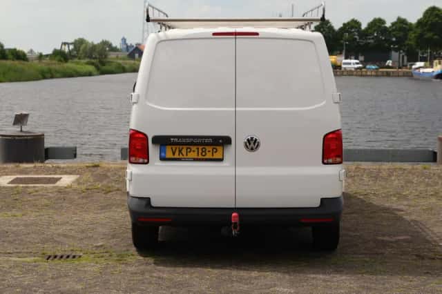 Volkswagen Transporter (2021) thumbnail 6