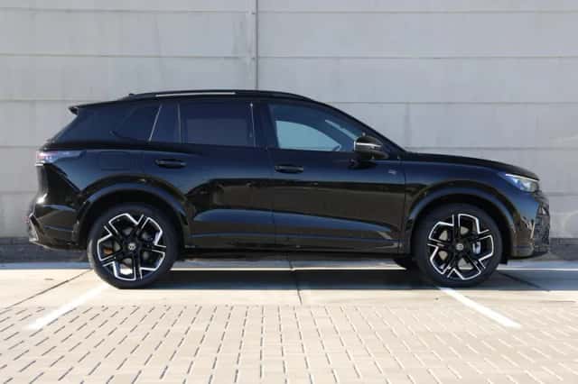 Volkswagen Tiguan (2025) thumbnail 2