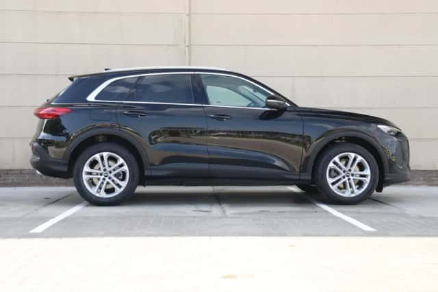 Audi Q5 (2025) thumbnail 2