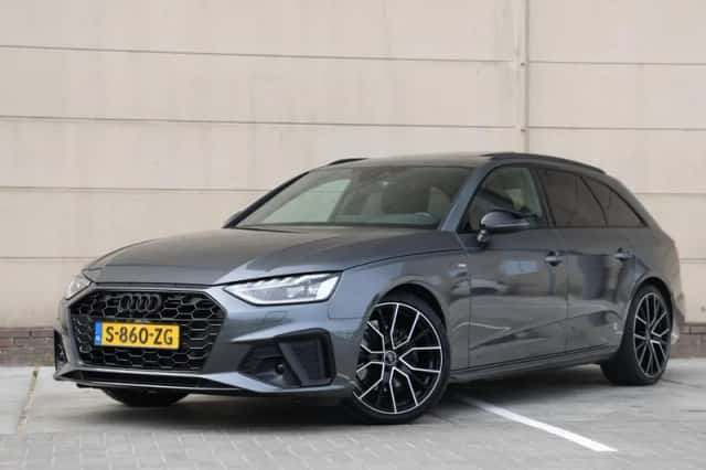 Audi A4 (2023) thumbnail 1