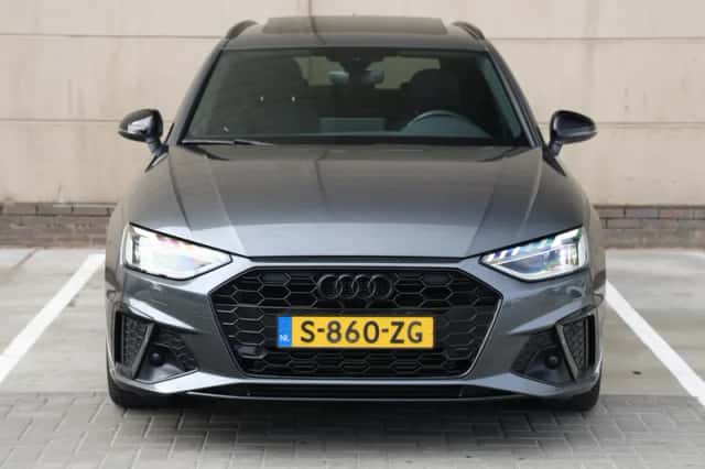 Audi A4 (2023) thumbnail 4