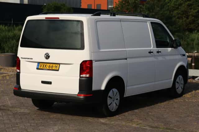 Volkswagen Transporter (2023) thumbnail 5