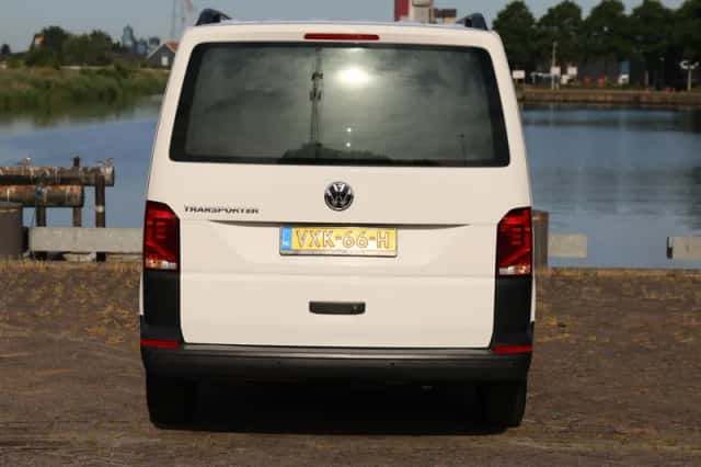 Volkswagen Transporter (2023) thumbnail 6