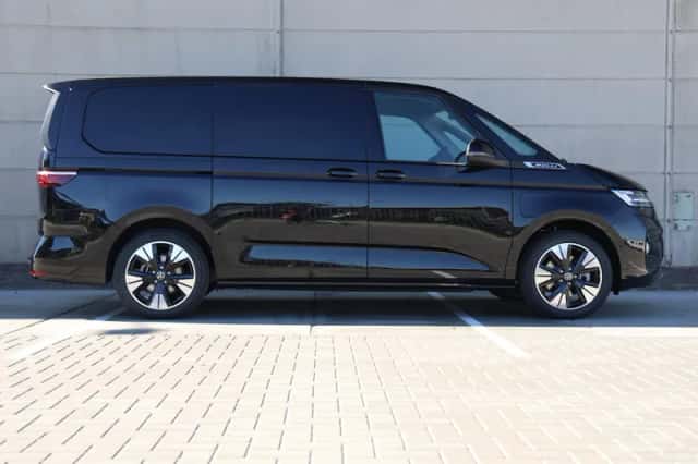 Volkswagen Multivan (2026) thumbnail 2