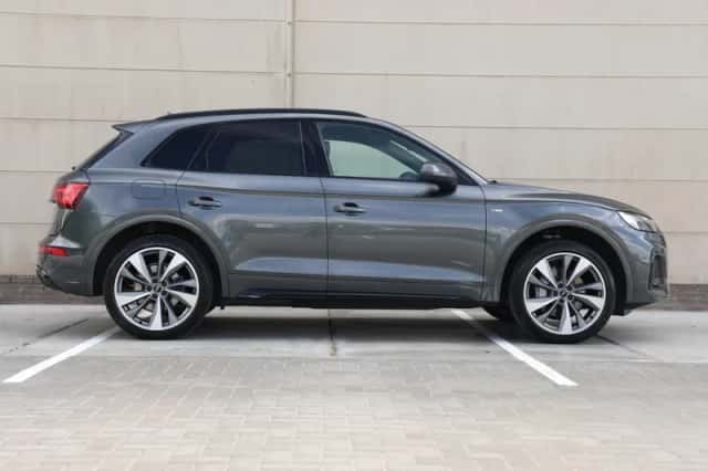 Audi Q5 (2021) thumbnail 2