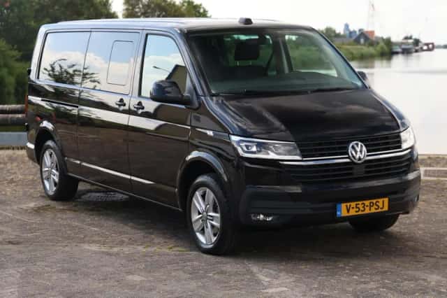 Volkswagen Transporter (2024) thumbnail 3