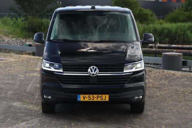 Volkswagen Transporter (2024) thumbnail 4