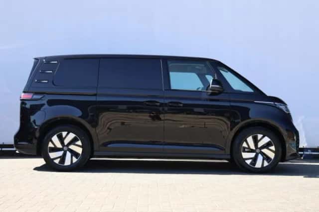 Volkswagen ID. Buzz (2026) thumbnail 2
