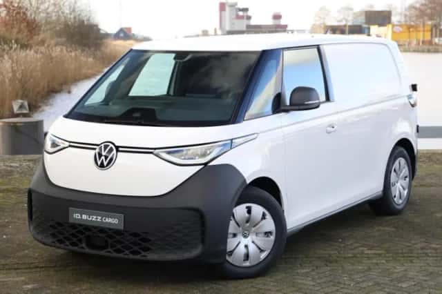 Volkswagen ID. Buzz (2026) thumbnail 2