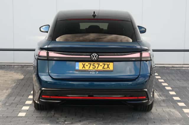 Volkswagen ID.7 (2024) thumbnail 6