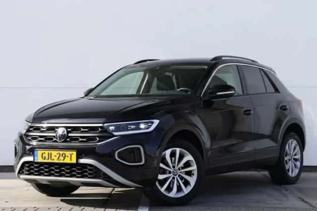 Volkswagen T-Roc (2024) thumbnail 1