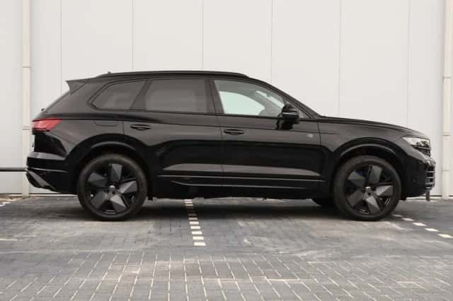 Volkswagen Touareg (2025) thumbnail 2