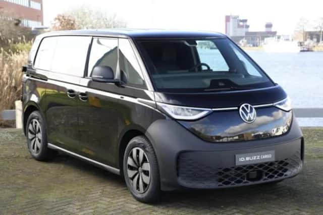 Volkswagen ID. Buzz (2026) thumbnail 3