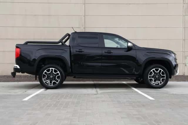 Volkswagen Amarok (2024) thumbnail 2