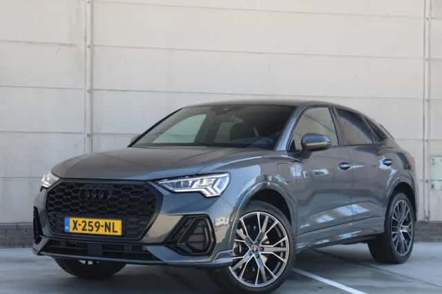 Audi Q3 (2024) thumbnail 1