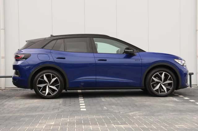 Volkswagen ID.4 (2025) thumbnail 2