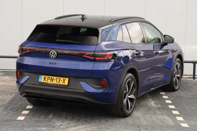 Volkswagen ID.4 (2025) thumbnail 5