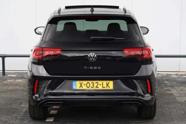 Volkswagen T-Roc (2023) thumbnail 5
