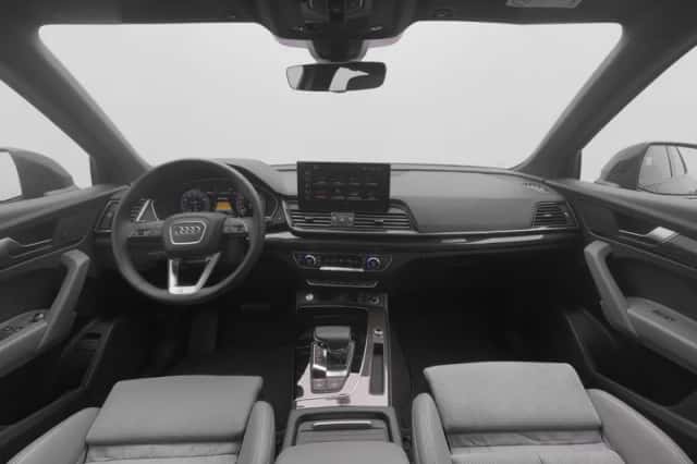 Audi Q5 (2025) thumbnail 3