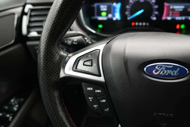 Ford Mondeo (2021) thumbnail 3