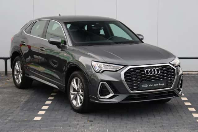 Audi Q3 (2022) thumbnail 3