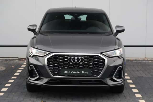 Audi Q3 (2022) thumbnail 4