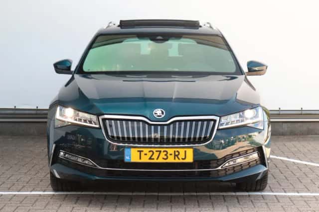 Škoda Superb (2020) thumbnail 2