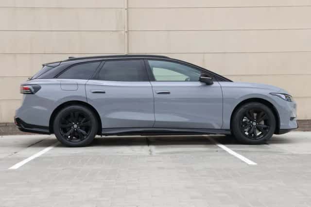 Volkswagen ID.7 (2027) thumbnail 2