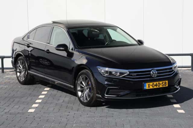 Volkswagen Passat (2020) thumbnail 3