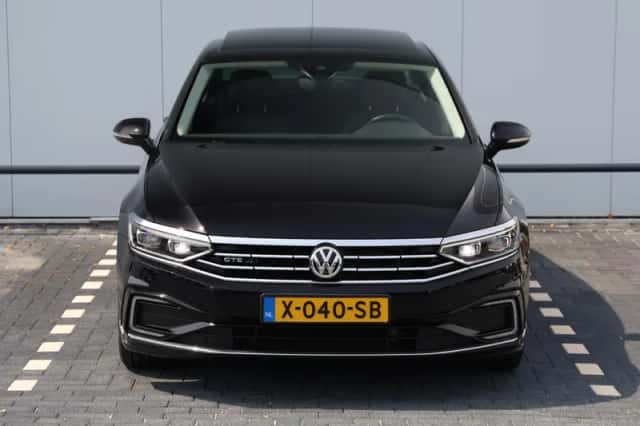 Volkswagen Passat (2020) thumbnail 4